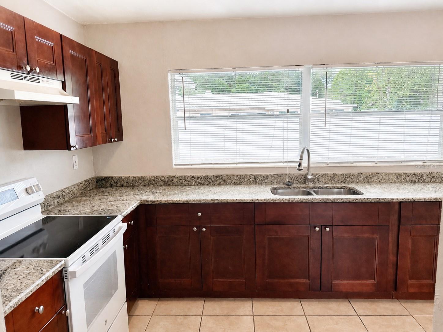 5650 47TH AVE N, KENNETH CITY, FL, 33709