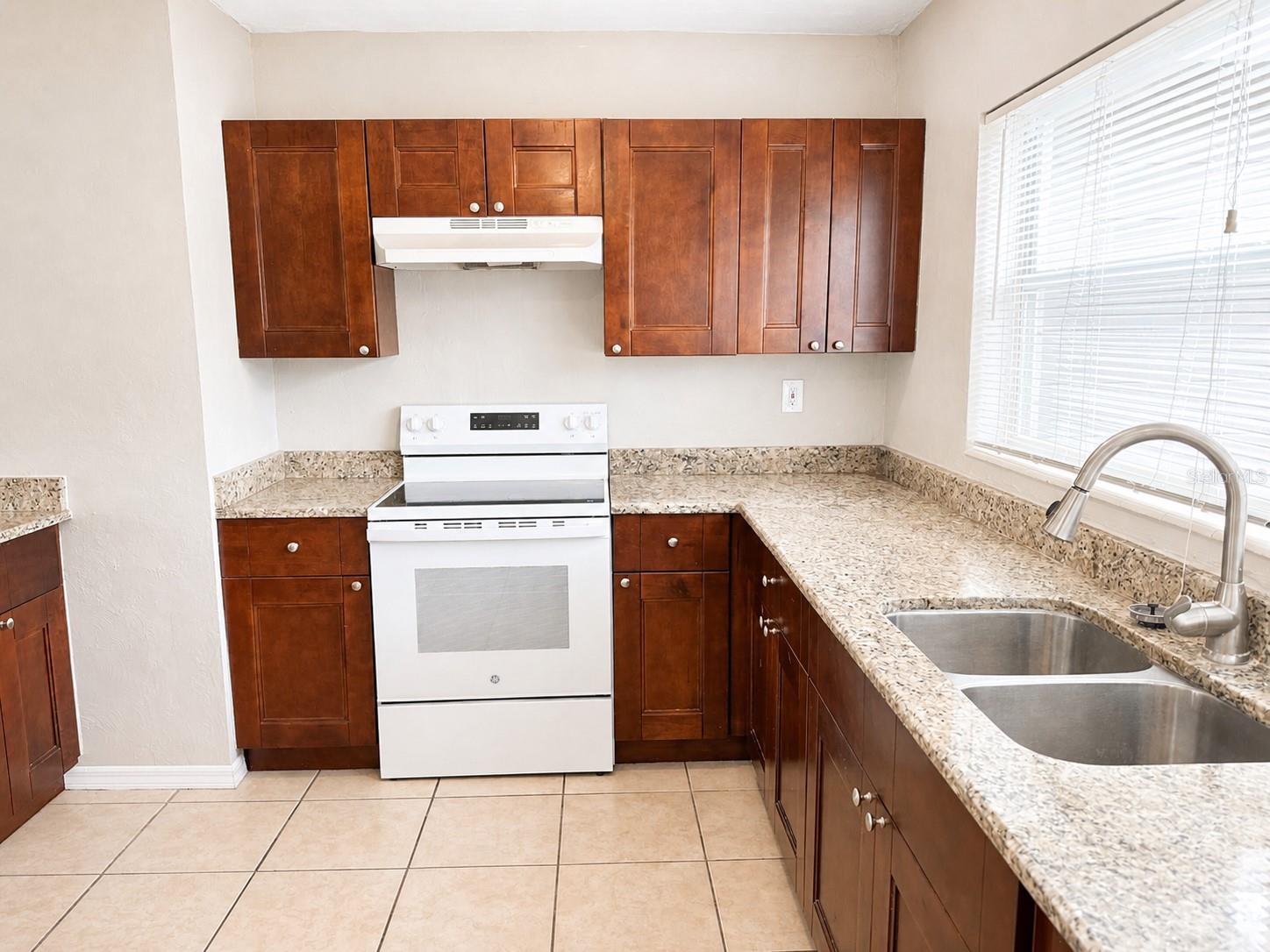 5650 47TH AVE N, KENNETH CITY, FL, 33709