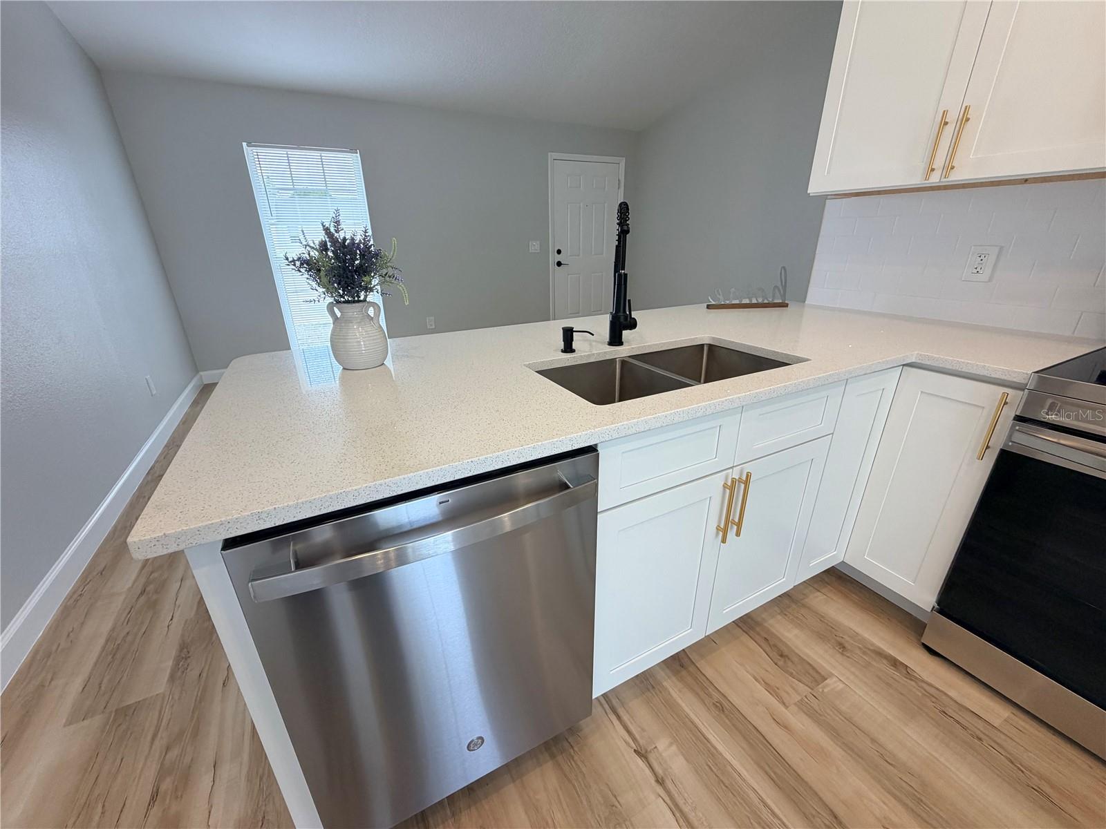 2733 ADELA AVE, ORLANDO, FL, 32826