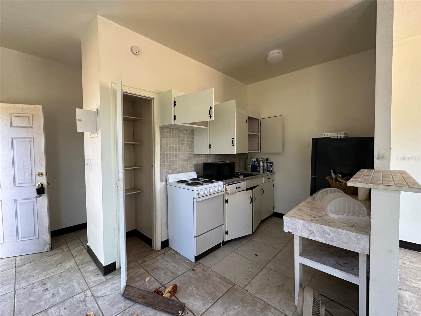 921 E 121ST AVE, TAMPA, FL, 33612