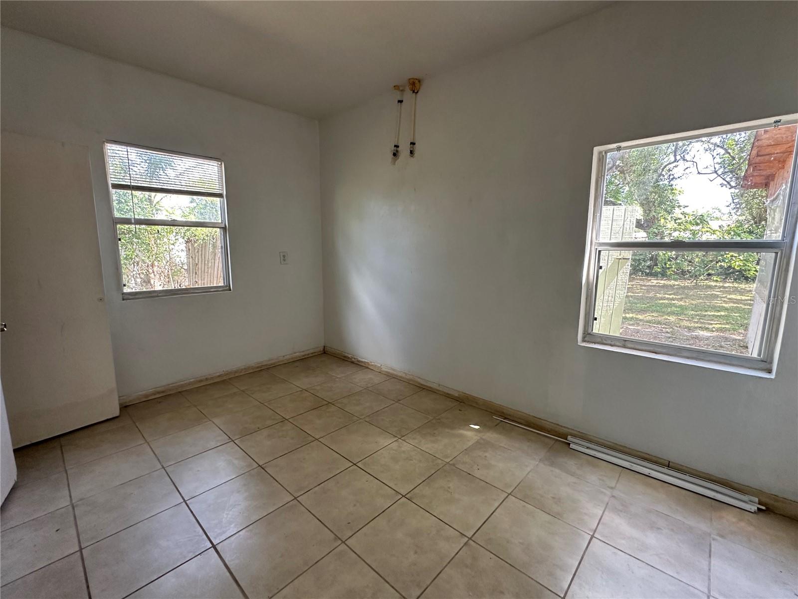 921 E 121ST AVE, TAMPA, FL, 33612