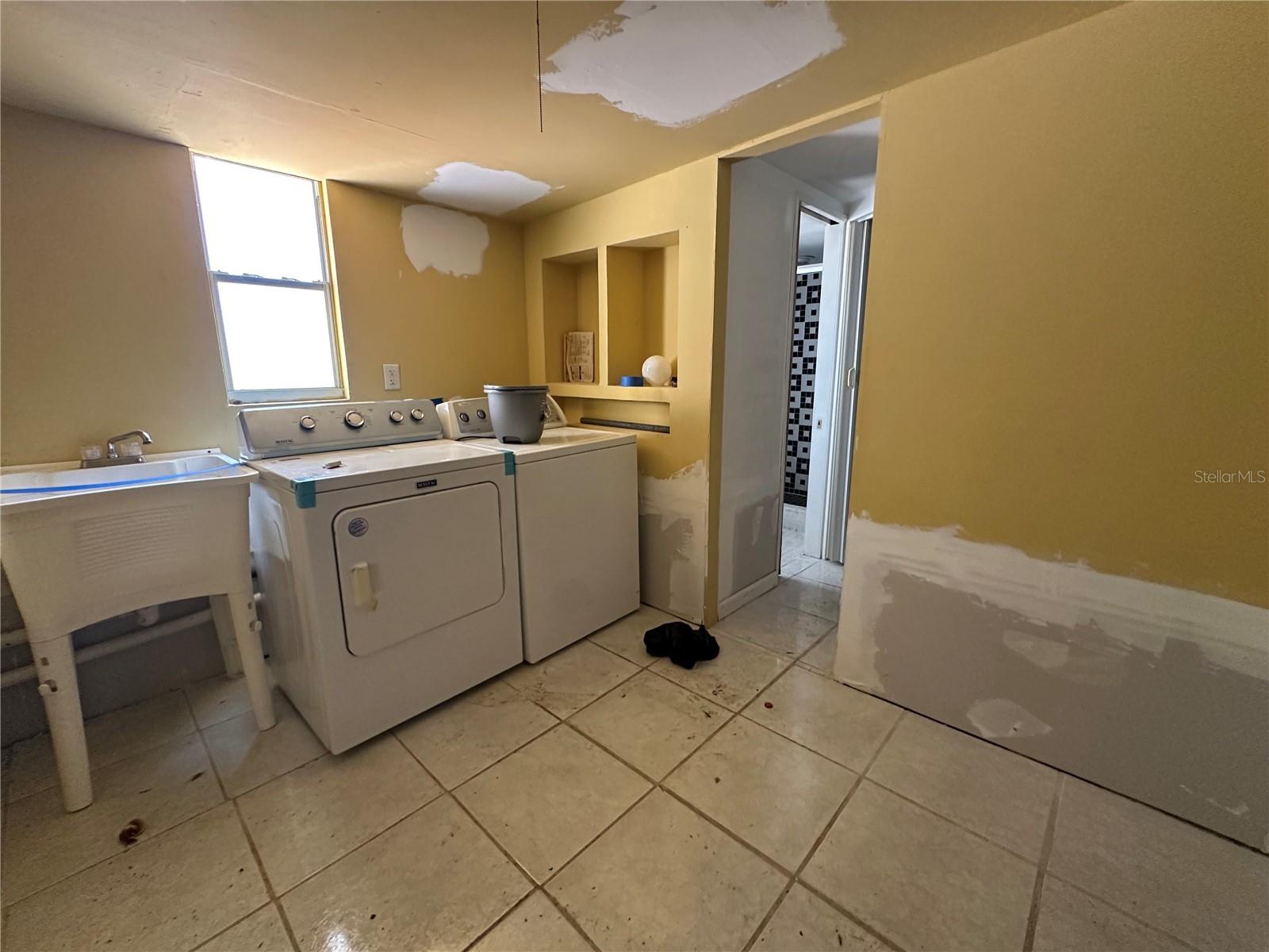 921 E 121ST AVE, TAMPA, FL, 33612