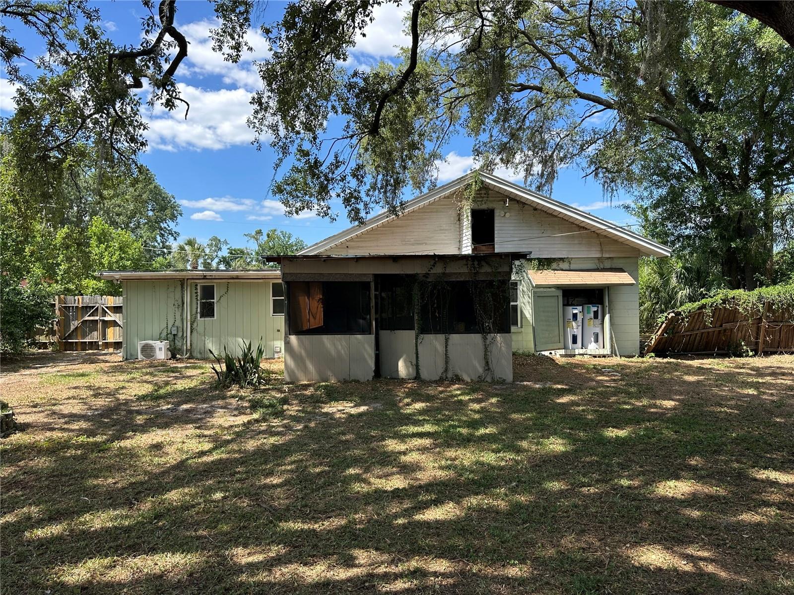 921 E 121ST AVE, TAMPA, FL, 33612