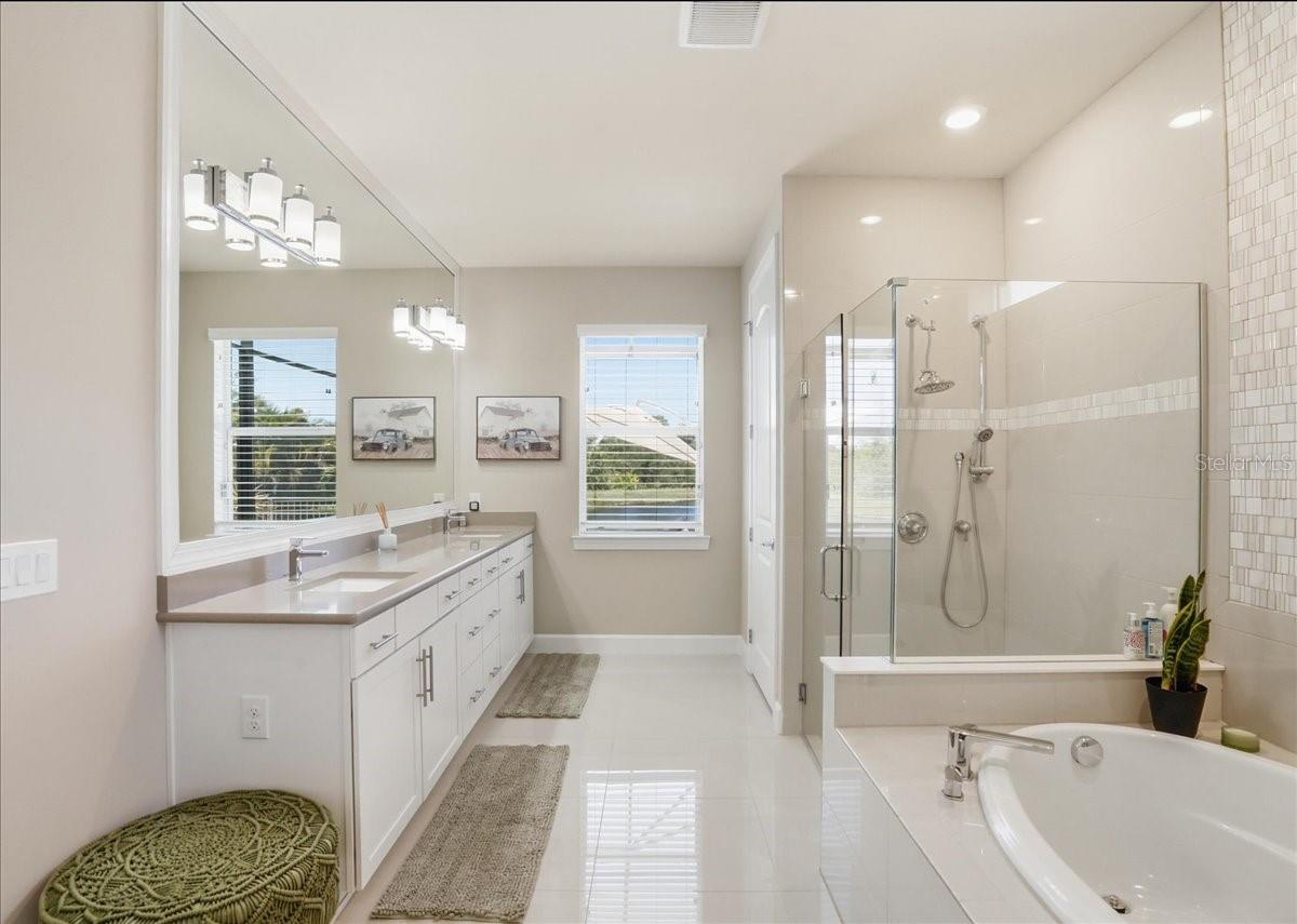 11717 GOLDEN BAY PL, LAKEWOOD RANCH, FL, 34211
