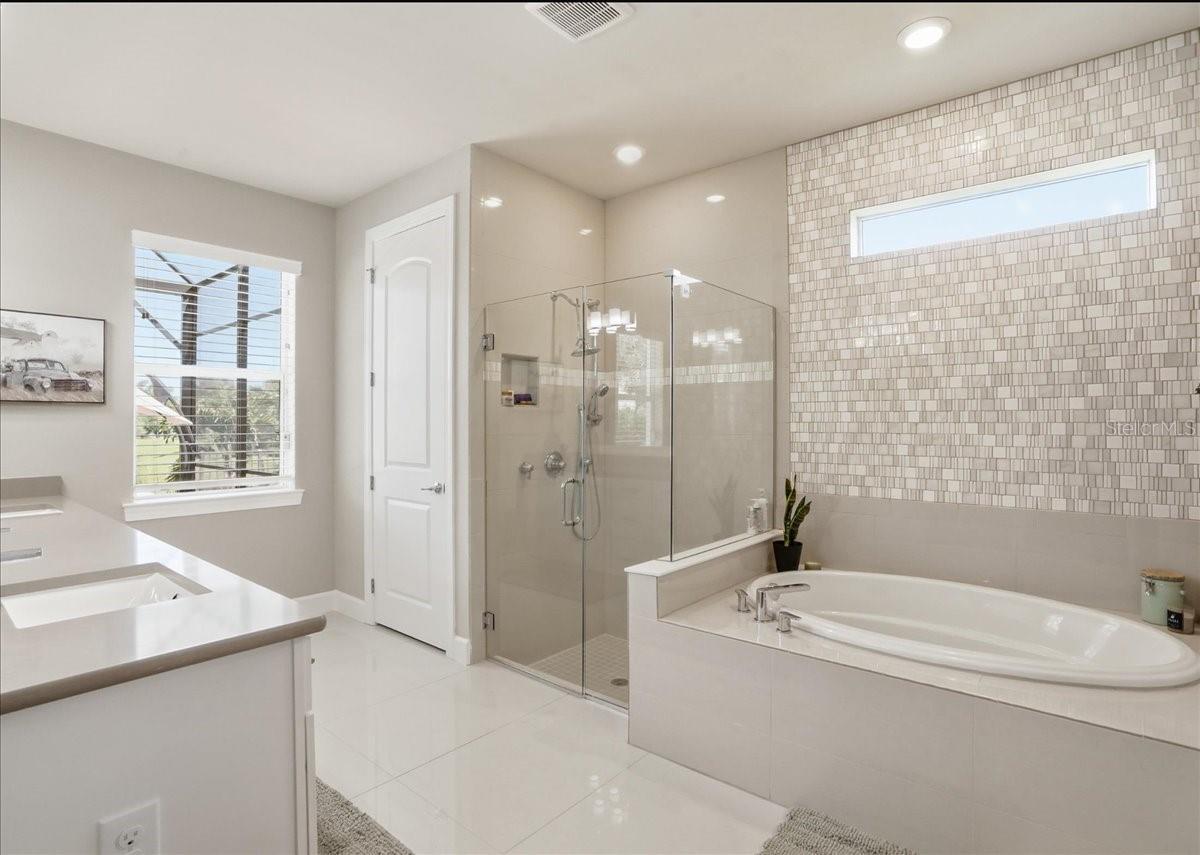 11717 GOLDEN BAY PL, LAKEWOOD RANCH, FL, 34211