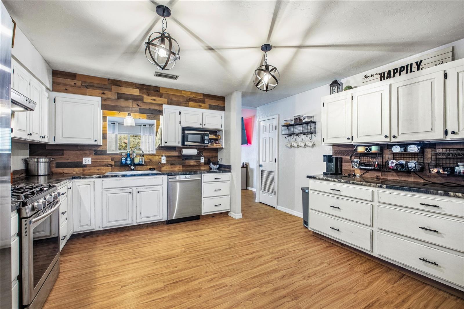 111 SW PRAIRIE ST, LAKE CITY, FL, 32024