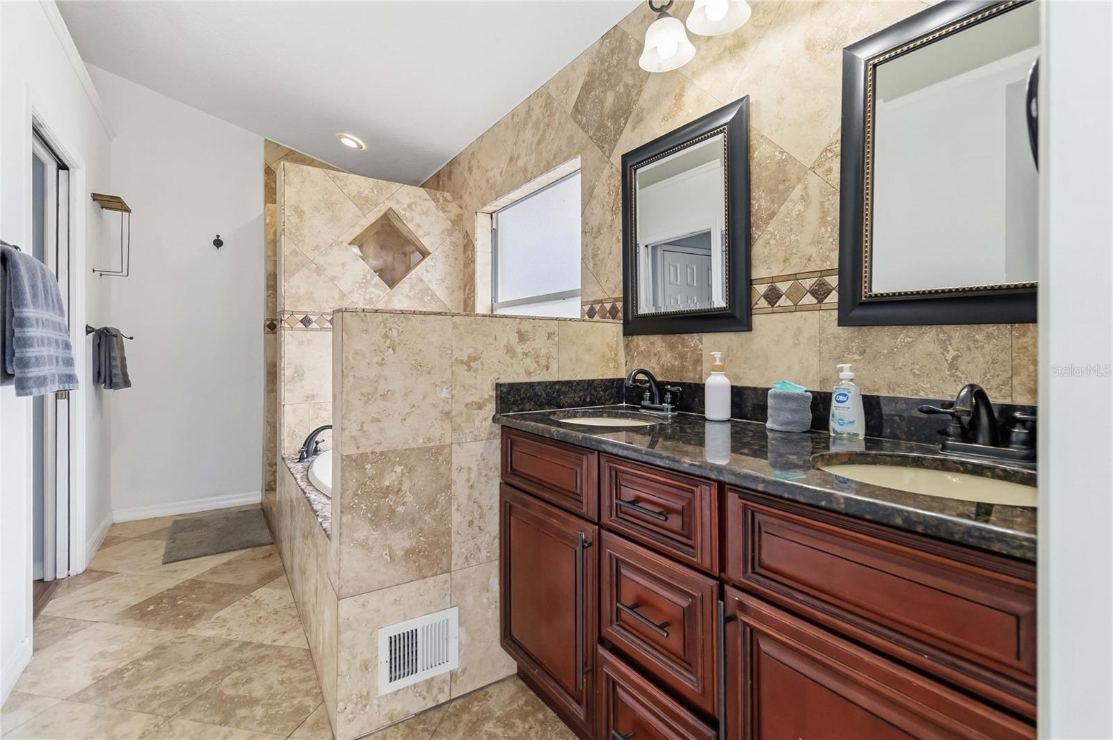 2948 OAK RUN BLVD, KISSIMMEE, FL, 34744