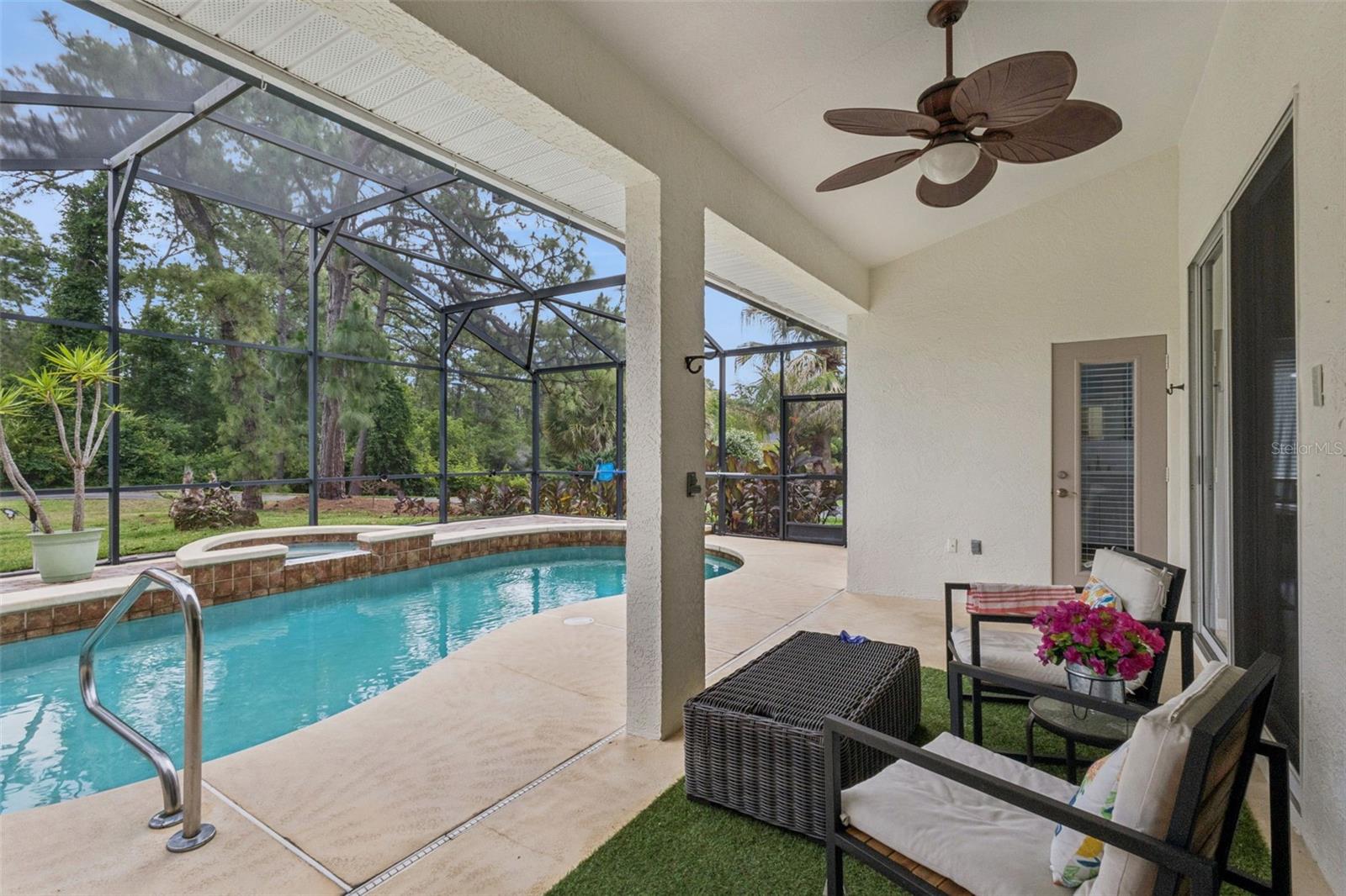 2360 PARK FOREST BLVD, MOUNT DORA, FL, 32757