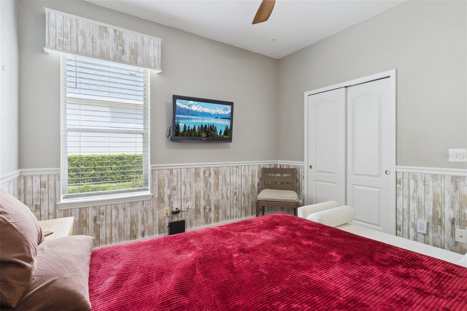 2360 PARK FOREST BLVD, MOUNT DORA, FL, 32757