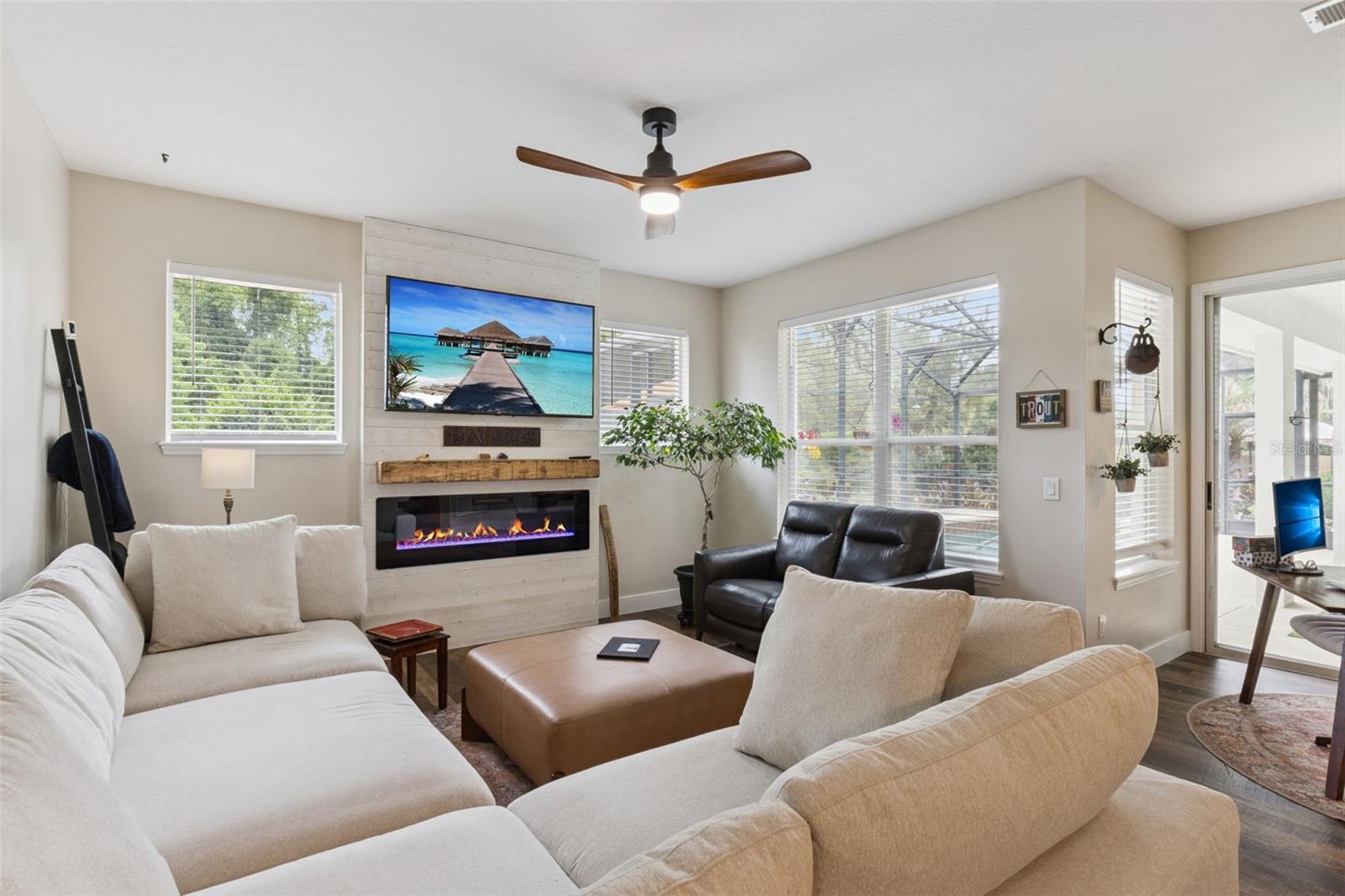 2360 PARK FOREST BLVD, MOUNT DORA, FL, 32757