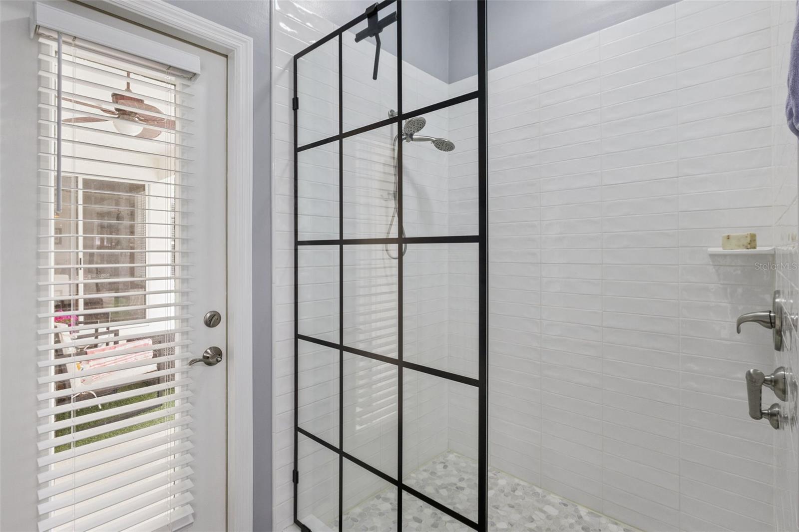 2360 PARK FOREST BLVD, MOUNT DORA, FL, 32757