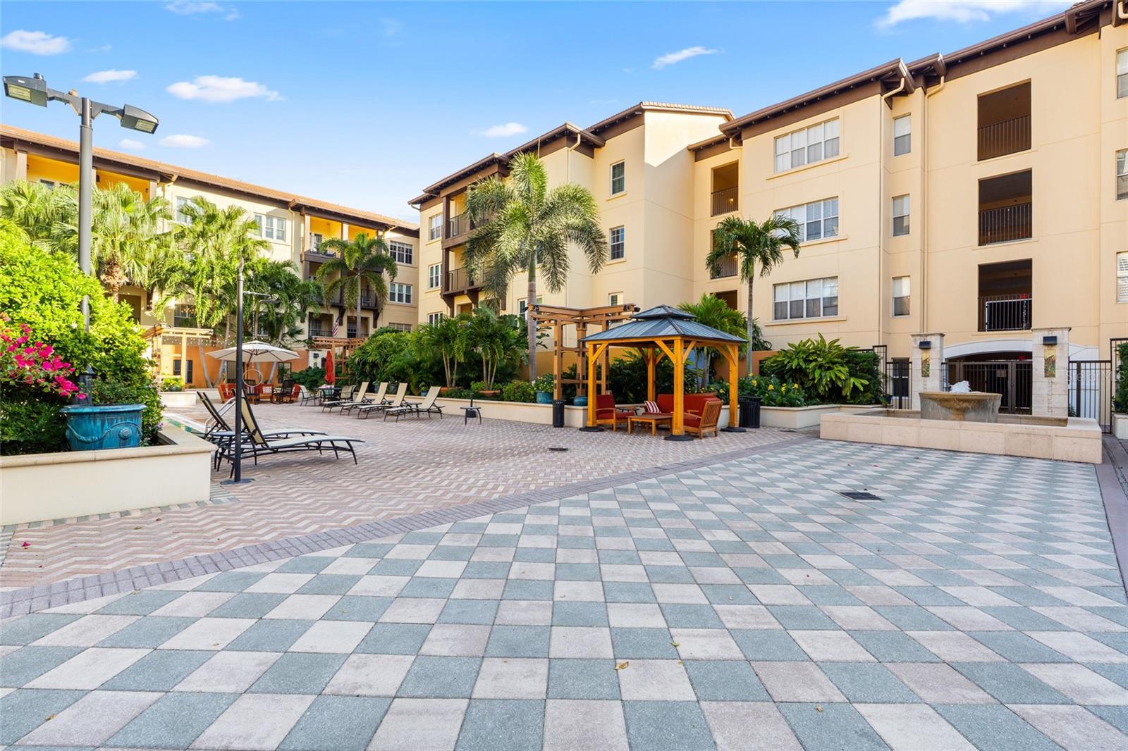 100 4TH AVE S #115, ST PETERSBURG, FL, 33701