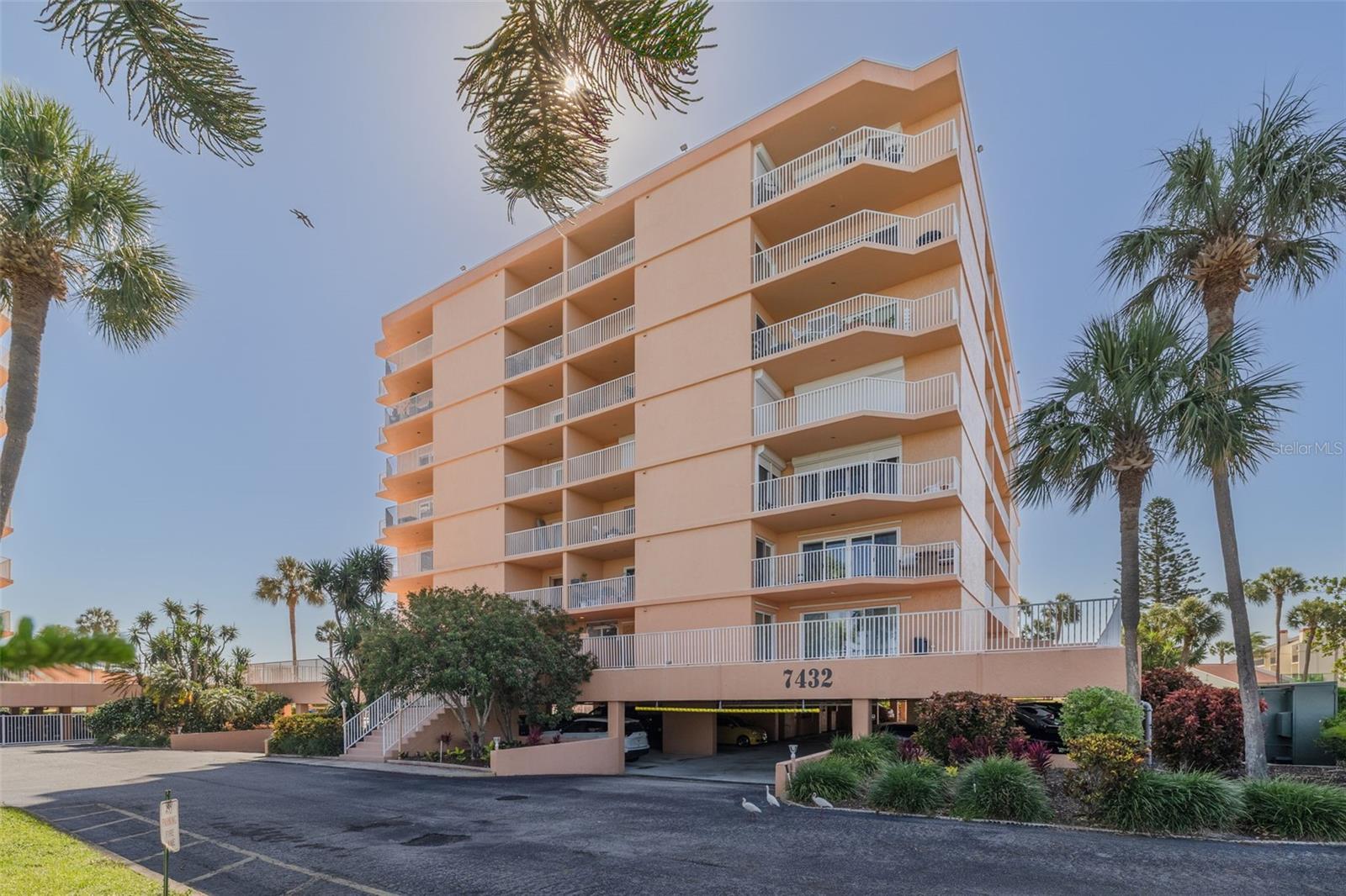 7432 SUNSHINE SKYWAY LN S #704, ST PETERSBURG, FL, 33711