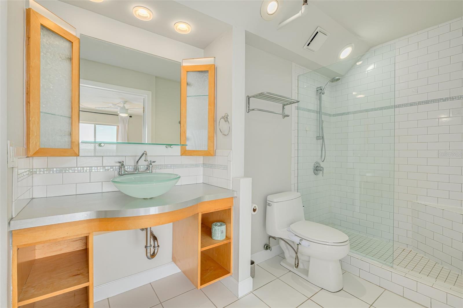 7432 SUNSHINE SKYWAY LN S #704, ST PETERSBURG, FL, 33711