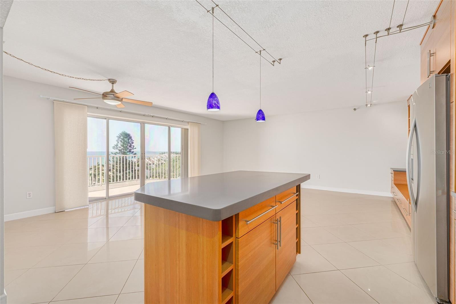 7432 SUNSHINE SKYWAY LN S #704, ST PETERSBURG, FL, 33711
