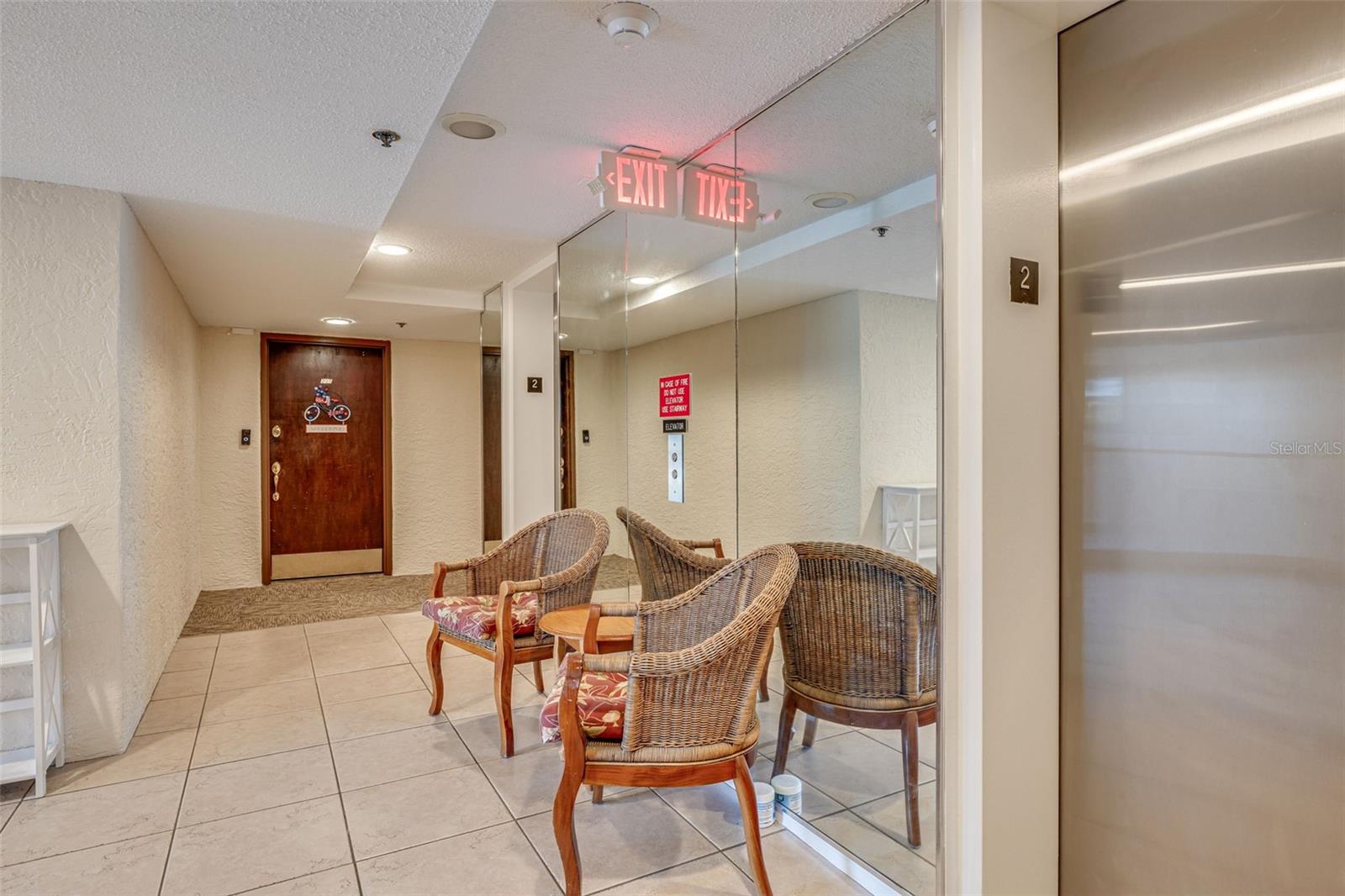 7432 SUNSHINE SKYWAY LN S #704, ST PETERSBURG, FL, 33711