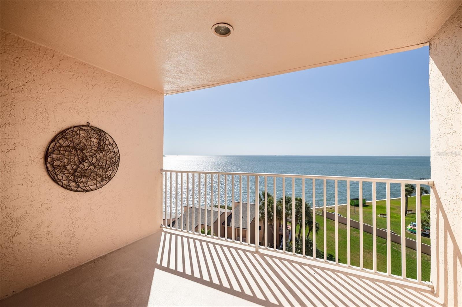7432 SUNSHINE SKYWAY LN S #704, ST PETERSBURG, FL, 33711