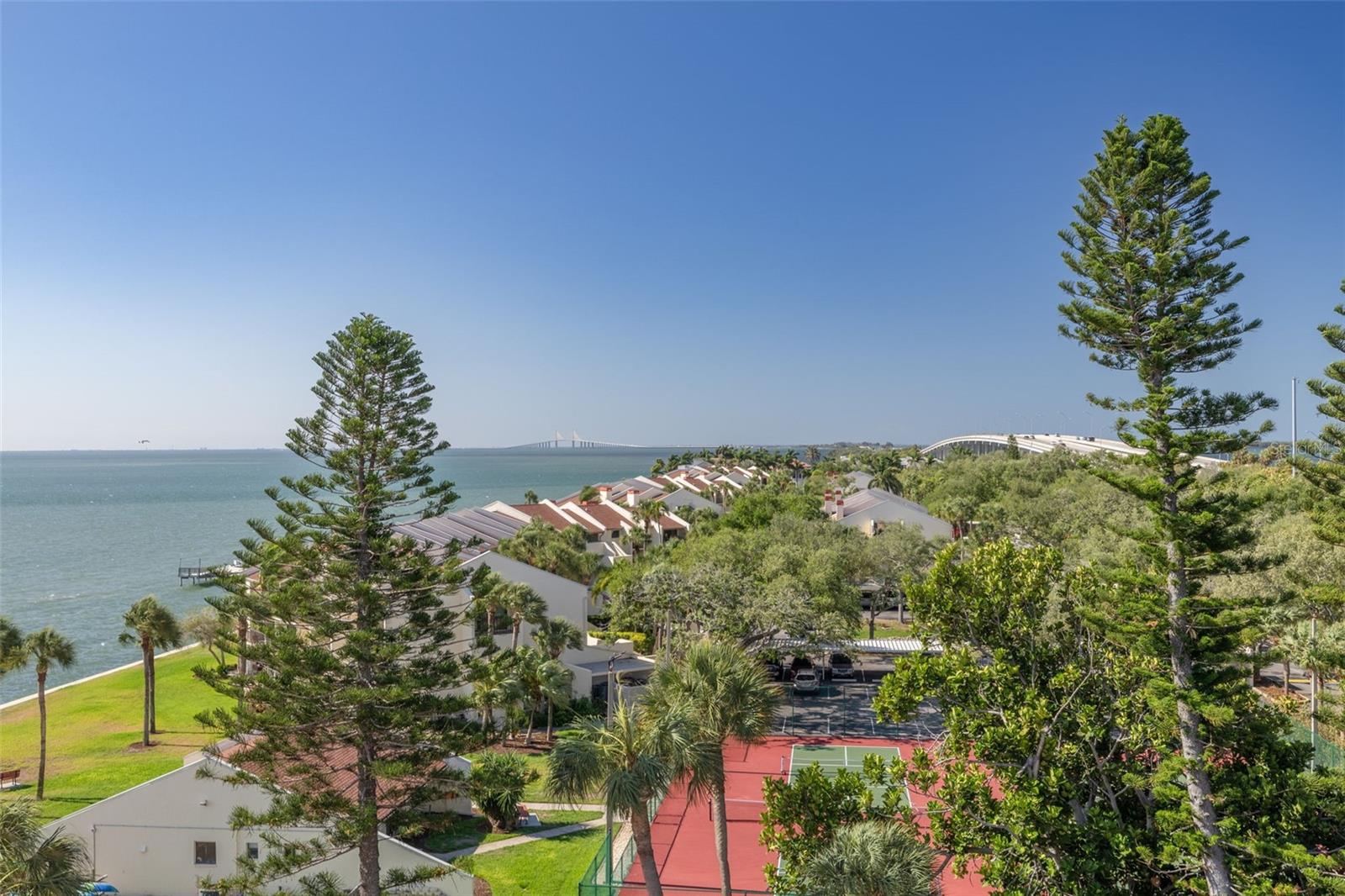 7432 SUNSHINE SKYWAY LN S #704, ST PETERSBURG, FL, 33711