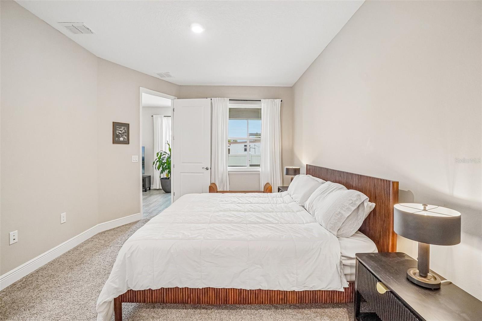 5282 NEIL DR, ST PETERSBURG, FL, 33714