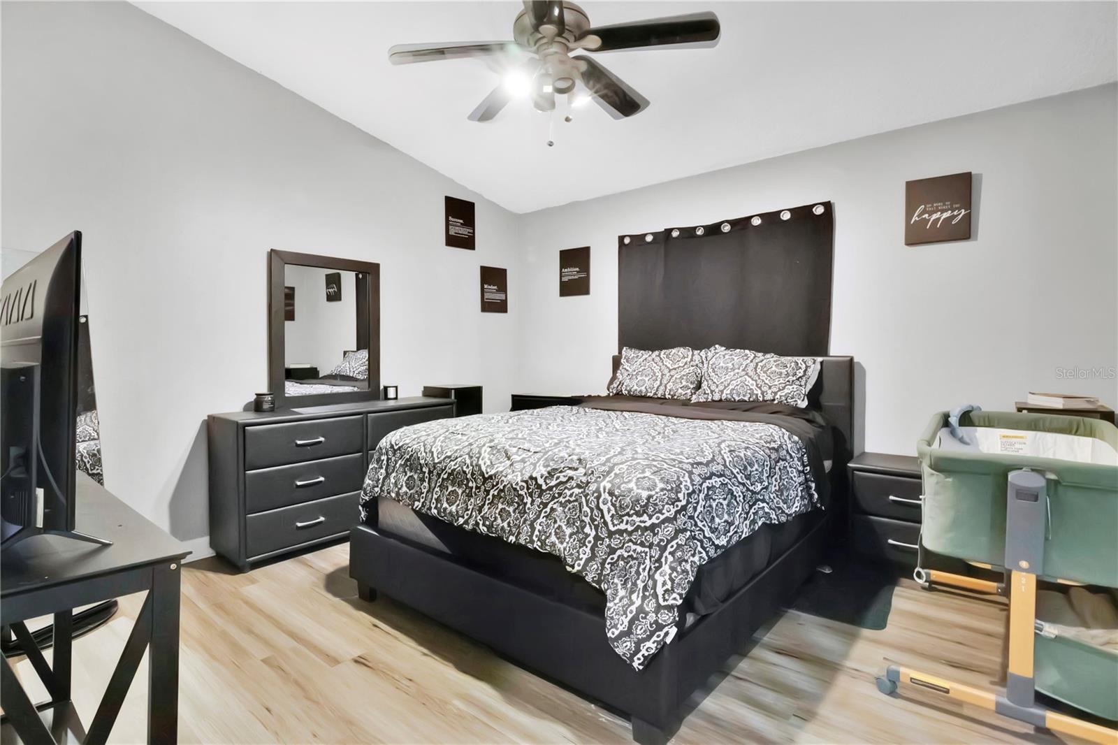2413 RADNOR AVE, ORLANDO, FL, 32826