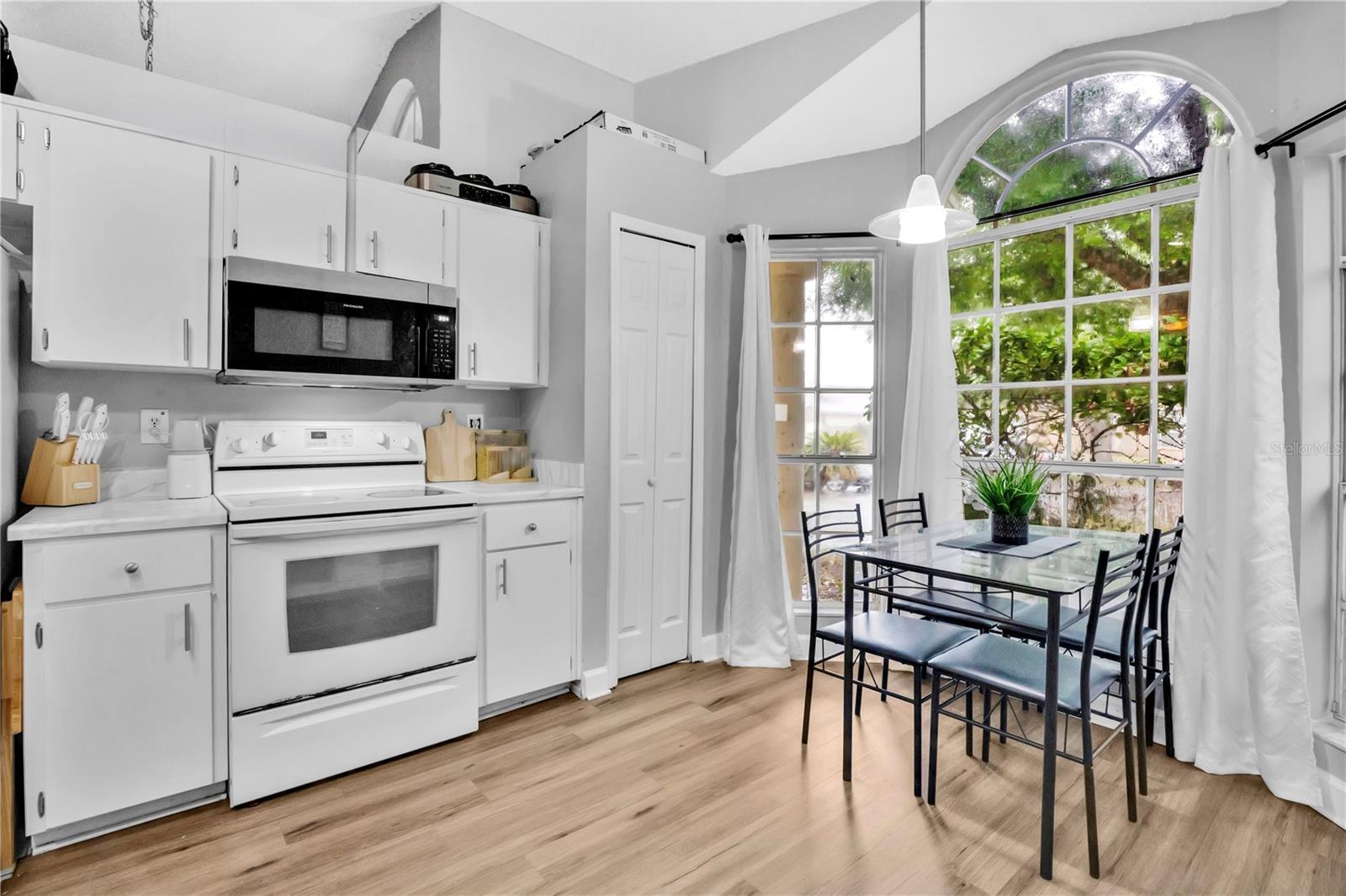 2413 RADNOR AVE, ORLANDO, FL, 32826