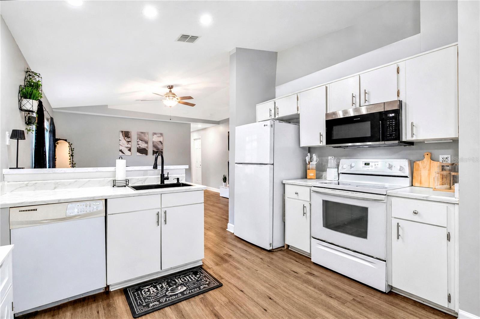2413 RADNOR AVE, ORLANDO, FL, 32826