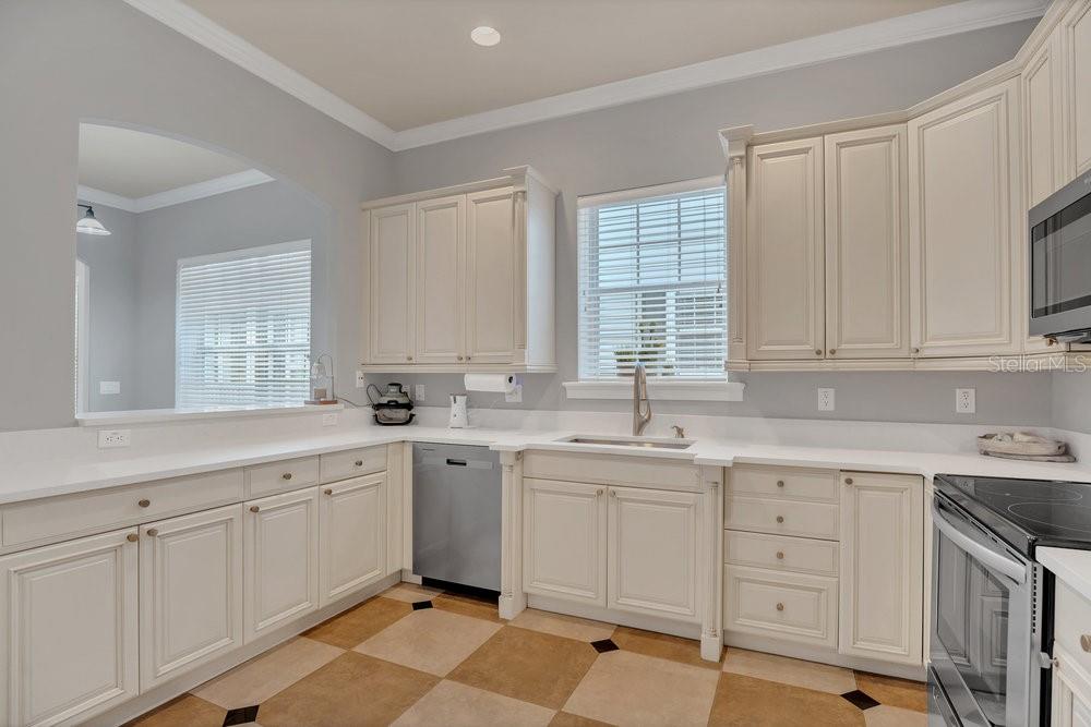 11 N FOREST AVE #3, ORLANDO, FL, 32803