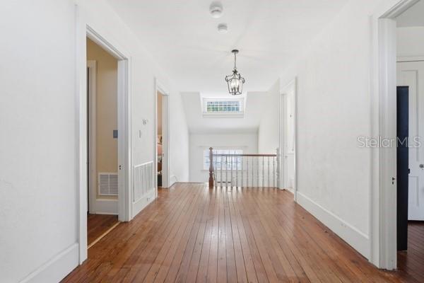 511 E MIRROR LAKE DR, FRUITLAND PARK, FL, 34731