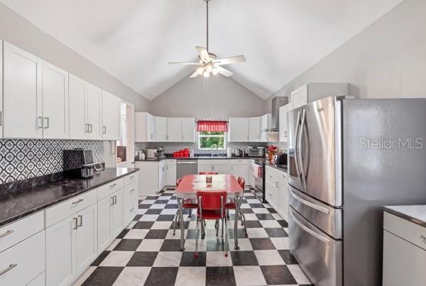 511 E MIRROR LAKE DR, FRUITLAND PARK, FL, 34731