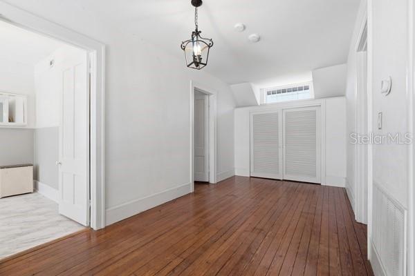 511 E MIRROR LAKE DR, FRUITLAND PARK, FL, 34731