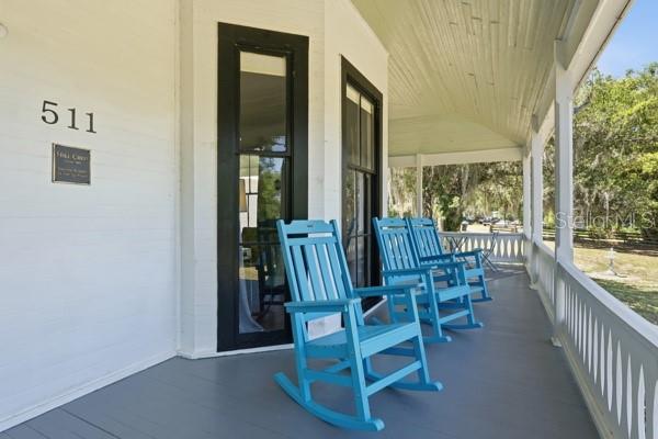 511 E MIRROR LAKE DR, FRUITLAND PARK, FL, 34731