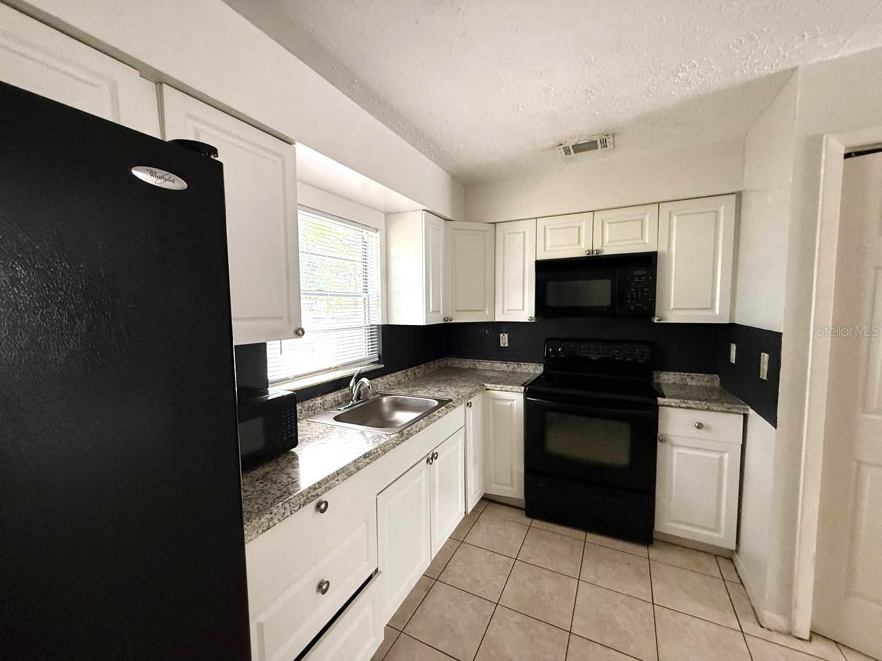 8505 N TAMPA ST #A, TAMPA, FL, 33604
