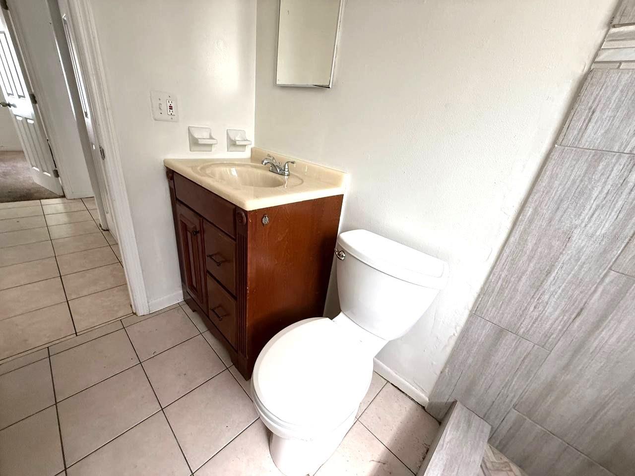 8505 N TAMPA ST #A, TAMPA, FL, 33604