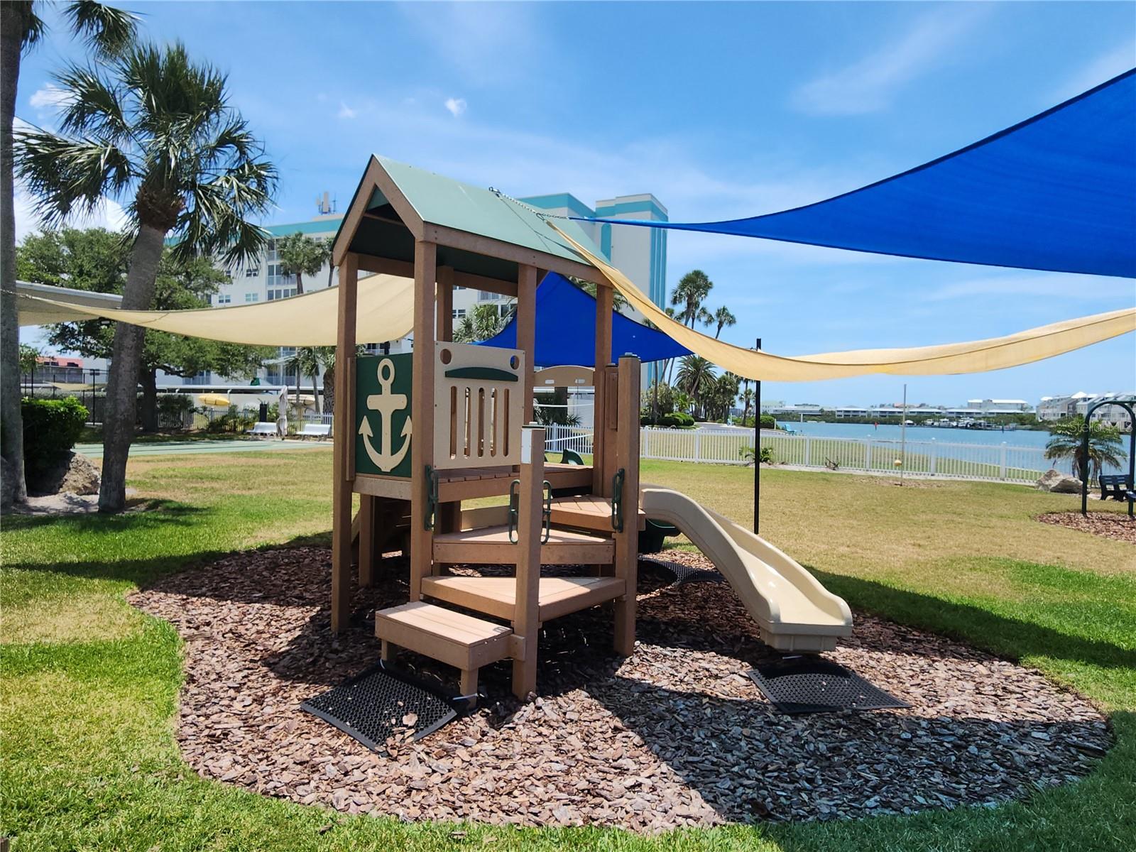 10444 MAJESTIC DR, LARGO, FL, 33774