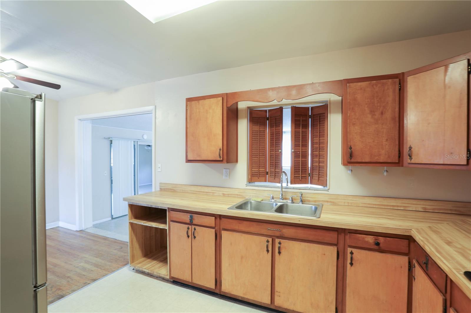 1704 EDMUNDSHIRE RD, ORLANDO, FL, 32812
