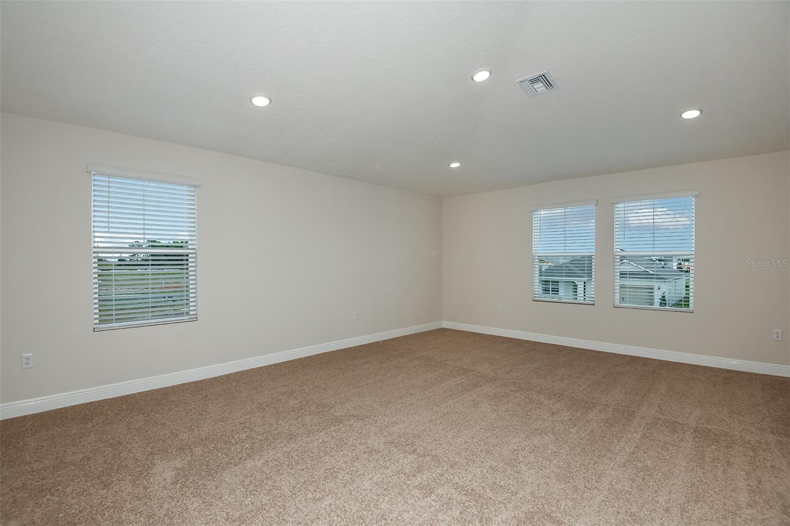 9886 ANNUNCIATION DR, WESLEY CHAPEL, FL, 33545