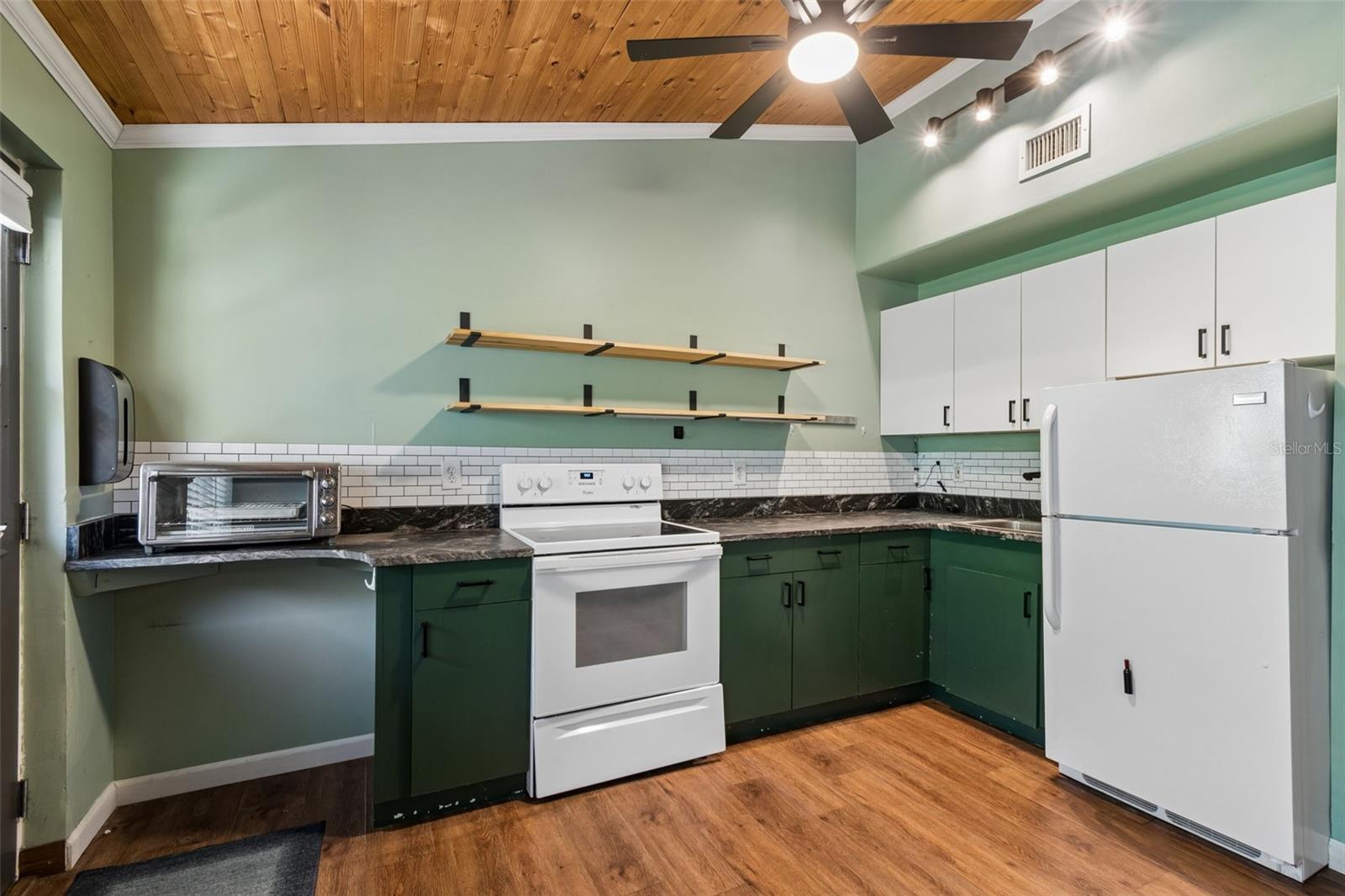 487 PINELLAS BAYWAY S #207, ST PETERSBURG, FL, 33715