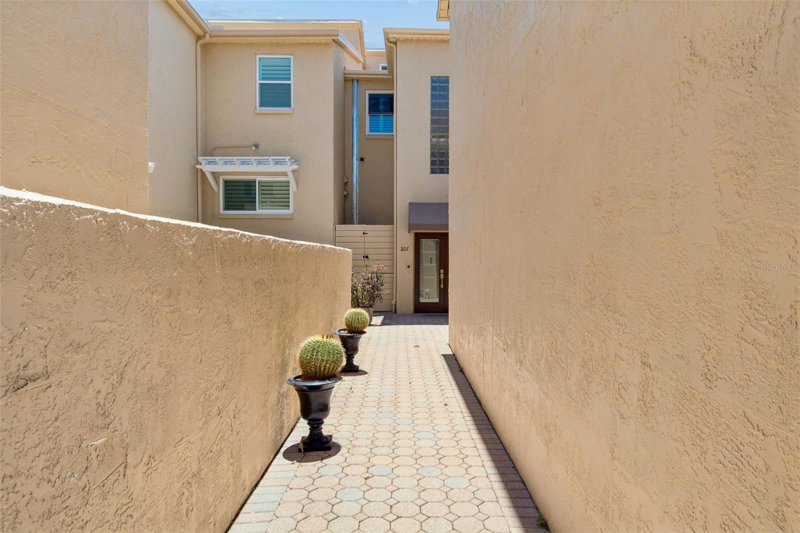 487 PINELLAS BAYWAY S #207, ST PETERSBURG, FL, 33715