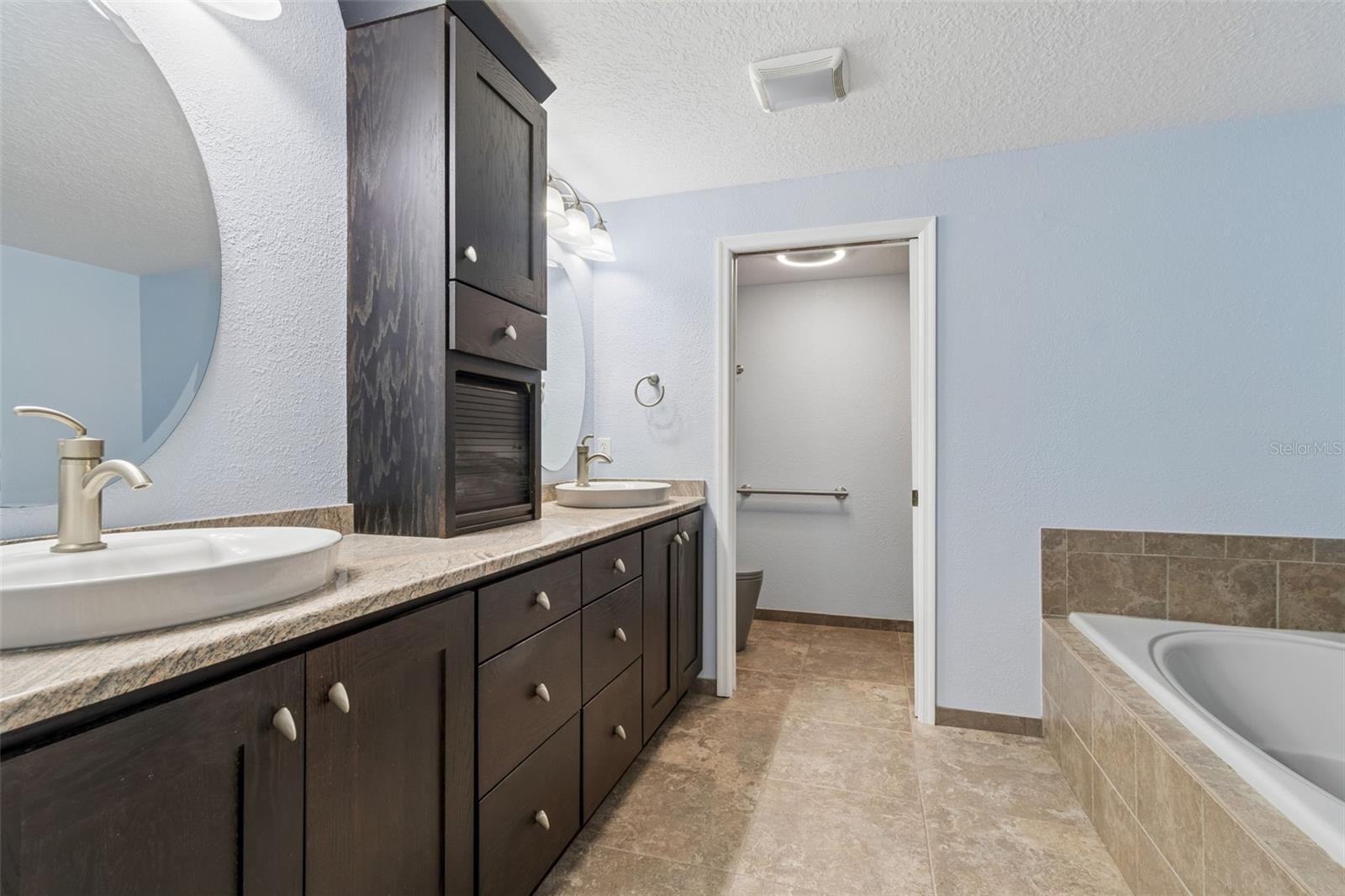 487 PINELLAS BAYWAY S #207, ST PETERSBURG, FL, 33715
