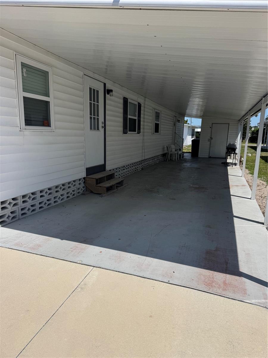 105 DEL RIO DR, PALMETTO, FL, 34221