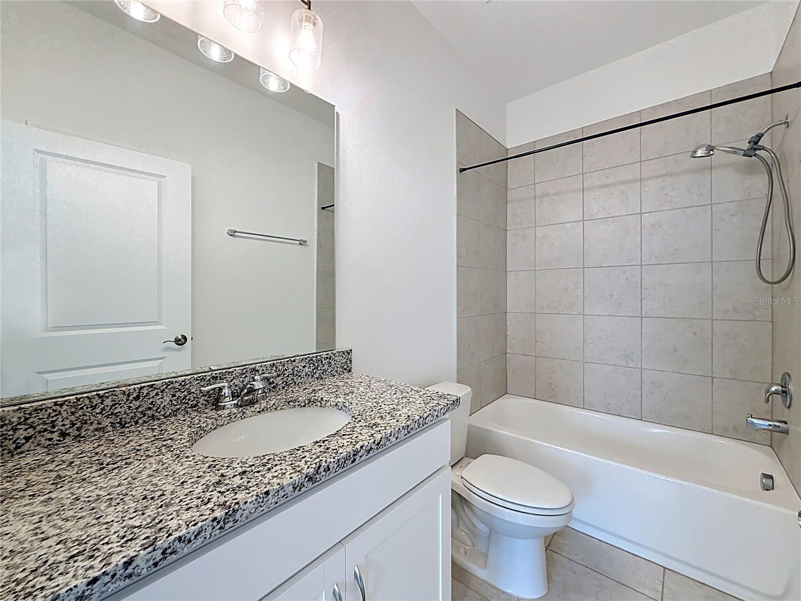 418 QUAYSIDE AVE, MASCOTTE, FL, 34753
