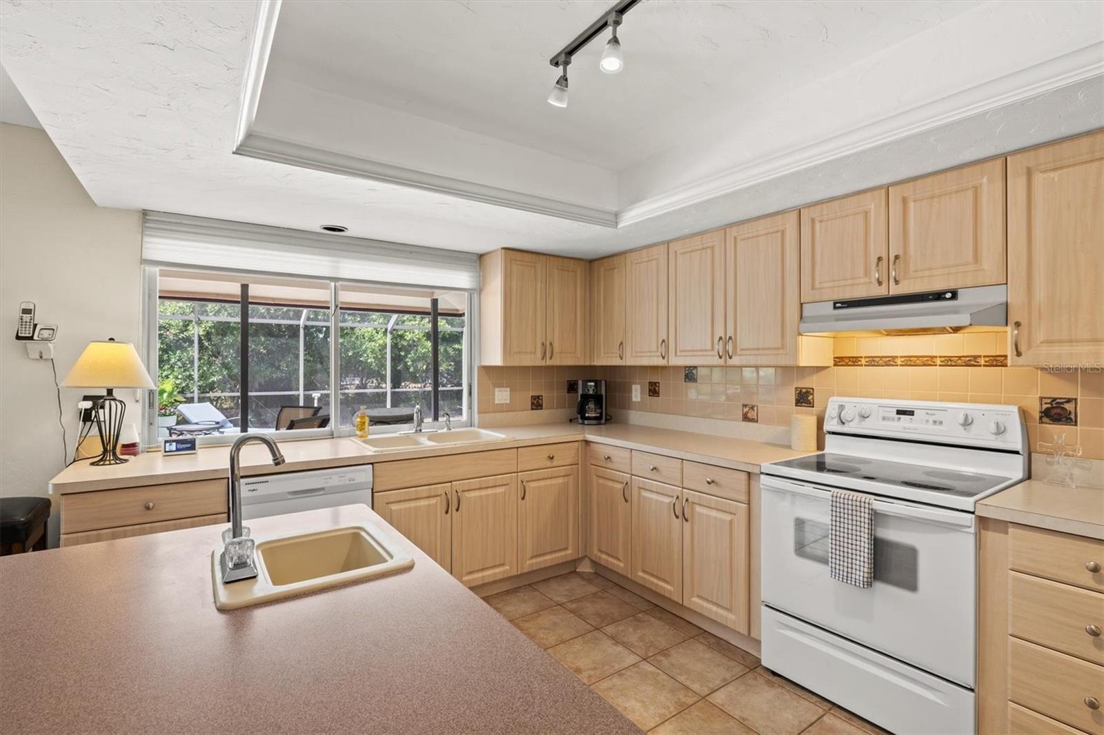 6533 BOWLINE DR, SARASOTA, FL, 34231