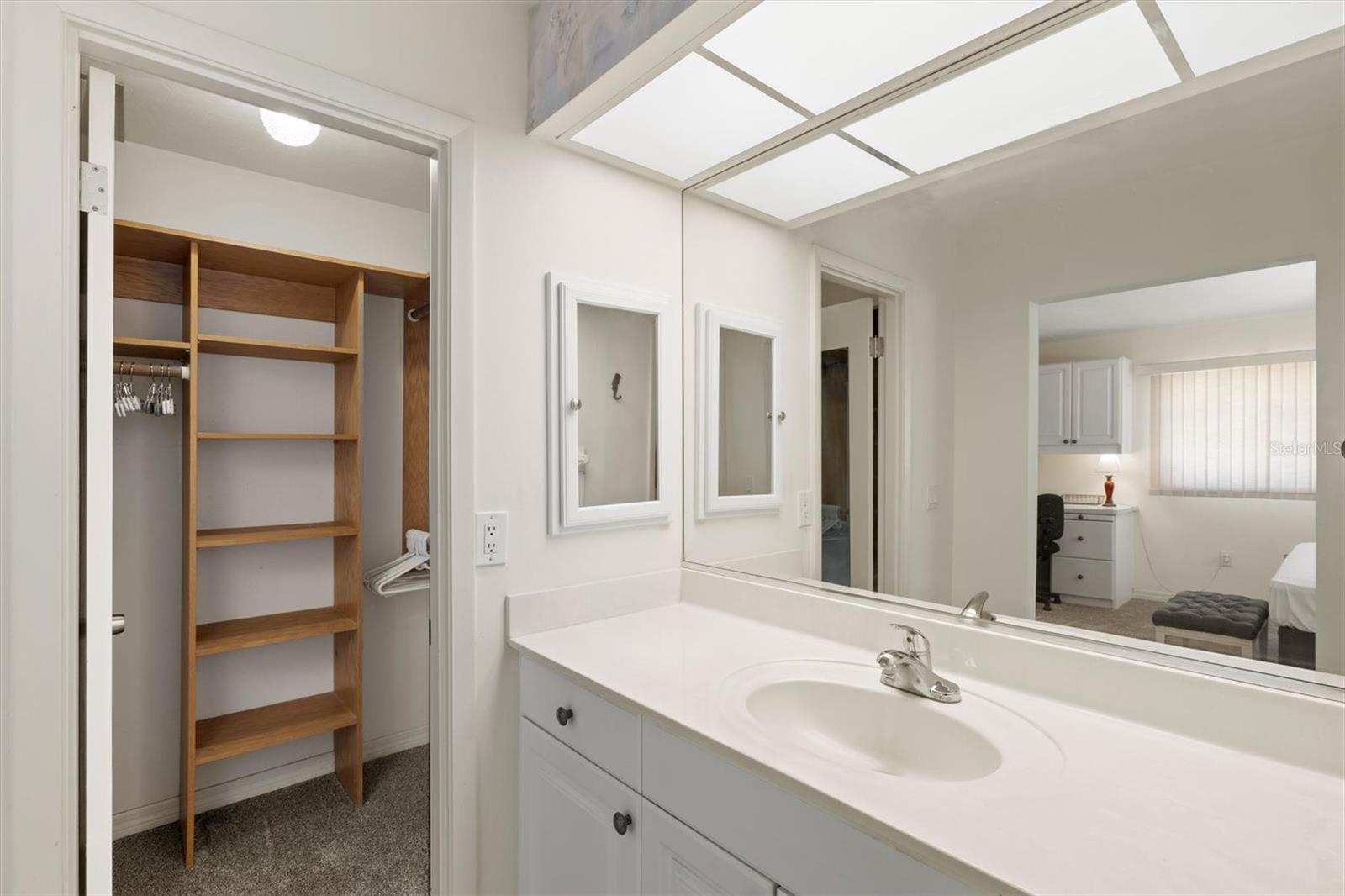 6533 BOWLINE DR, SARASOTA, FL, 34231
