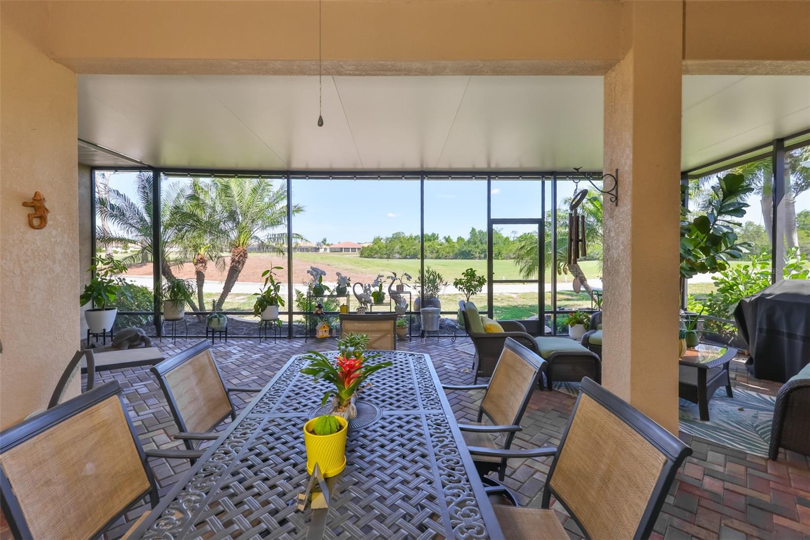 1618 EMERALD DUNES DR, SUN CITY CENTER, FL, 33573
