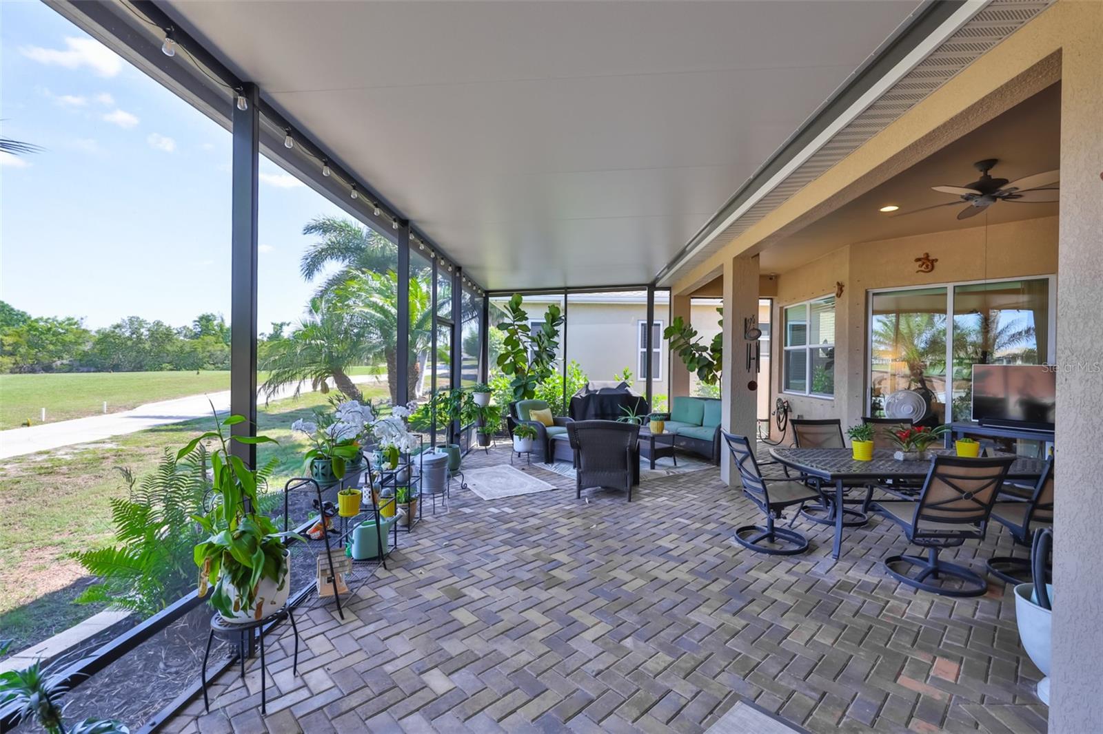 1618 EMERALD DUNES DR, SUN CITY CENTER, FL, 33573