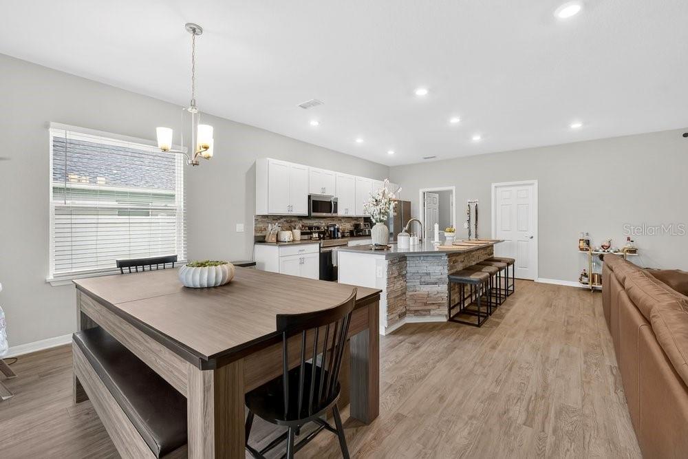 712 DAPHNE DR, POLK CITY, FL, 33868