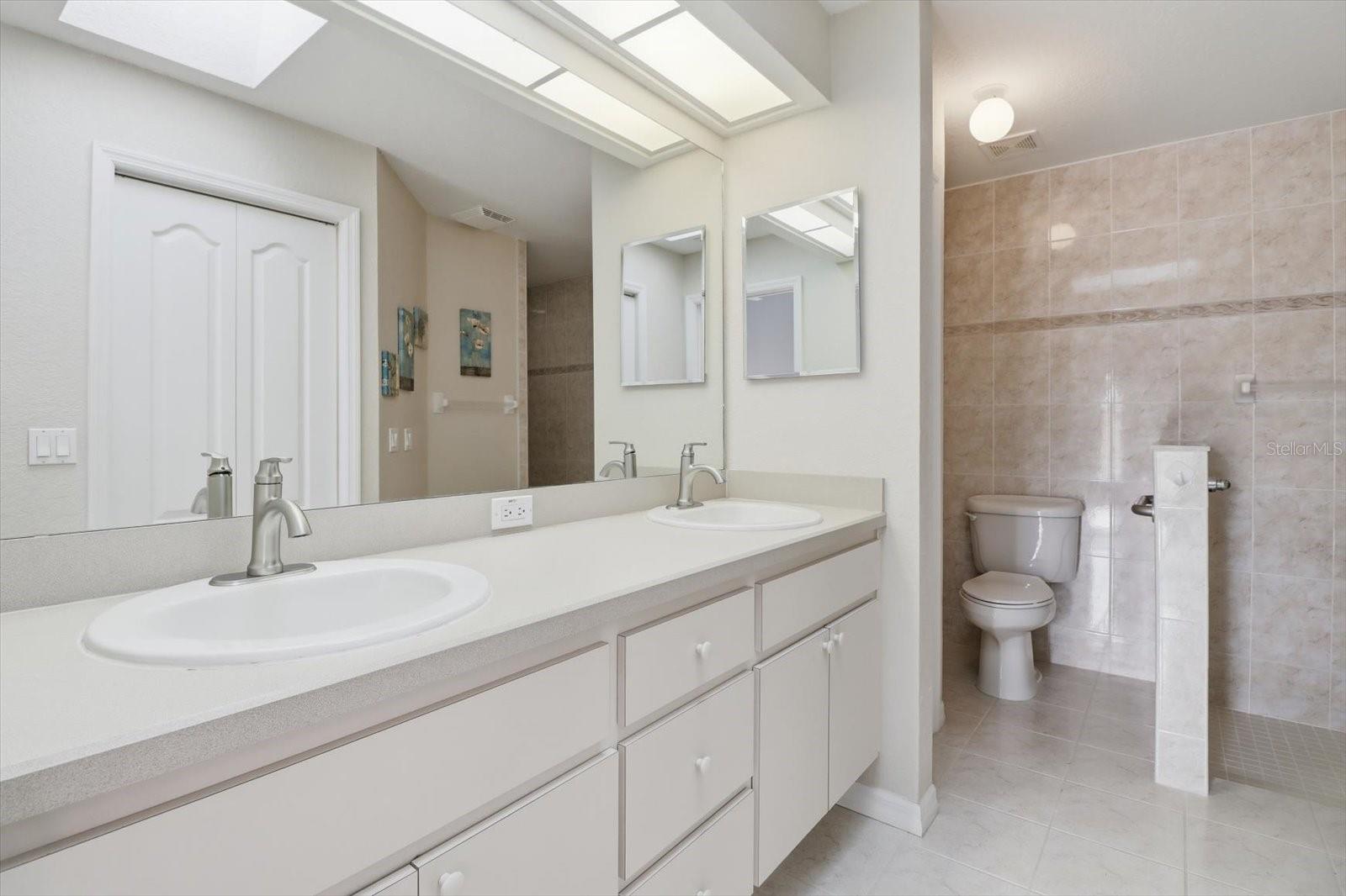 250 ROYAL PALM WAY, SPRING HILL, FL, 34608