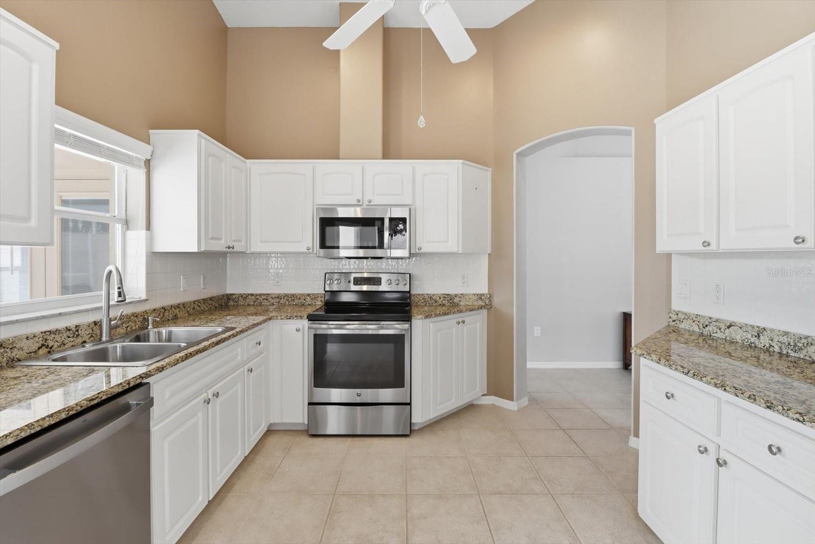 250 ROYAL PALM WAY, SPRING HILL, FL, 34608