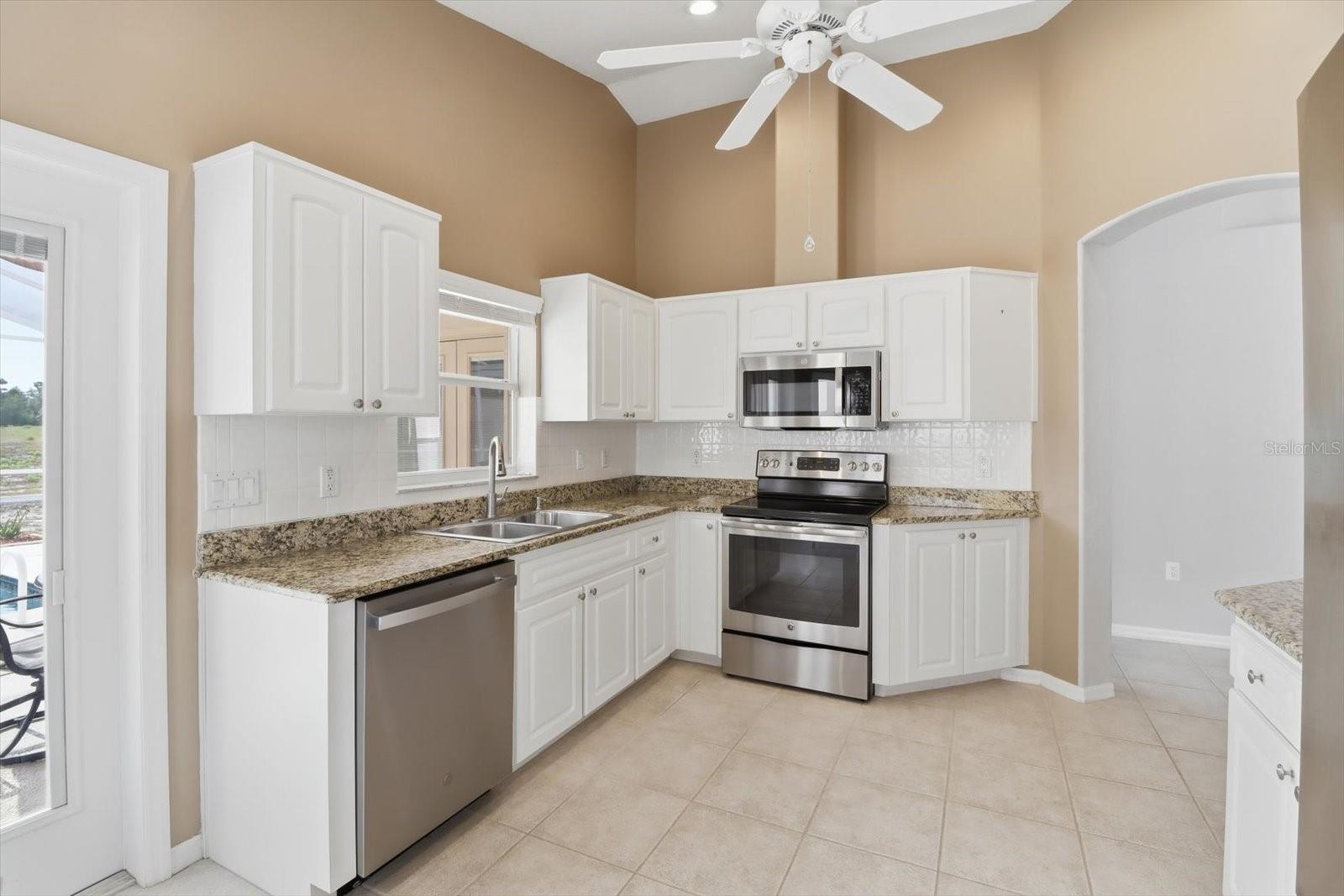 250 ROYAL PALM WAY, SPRING HILL, FL, 34608