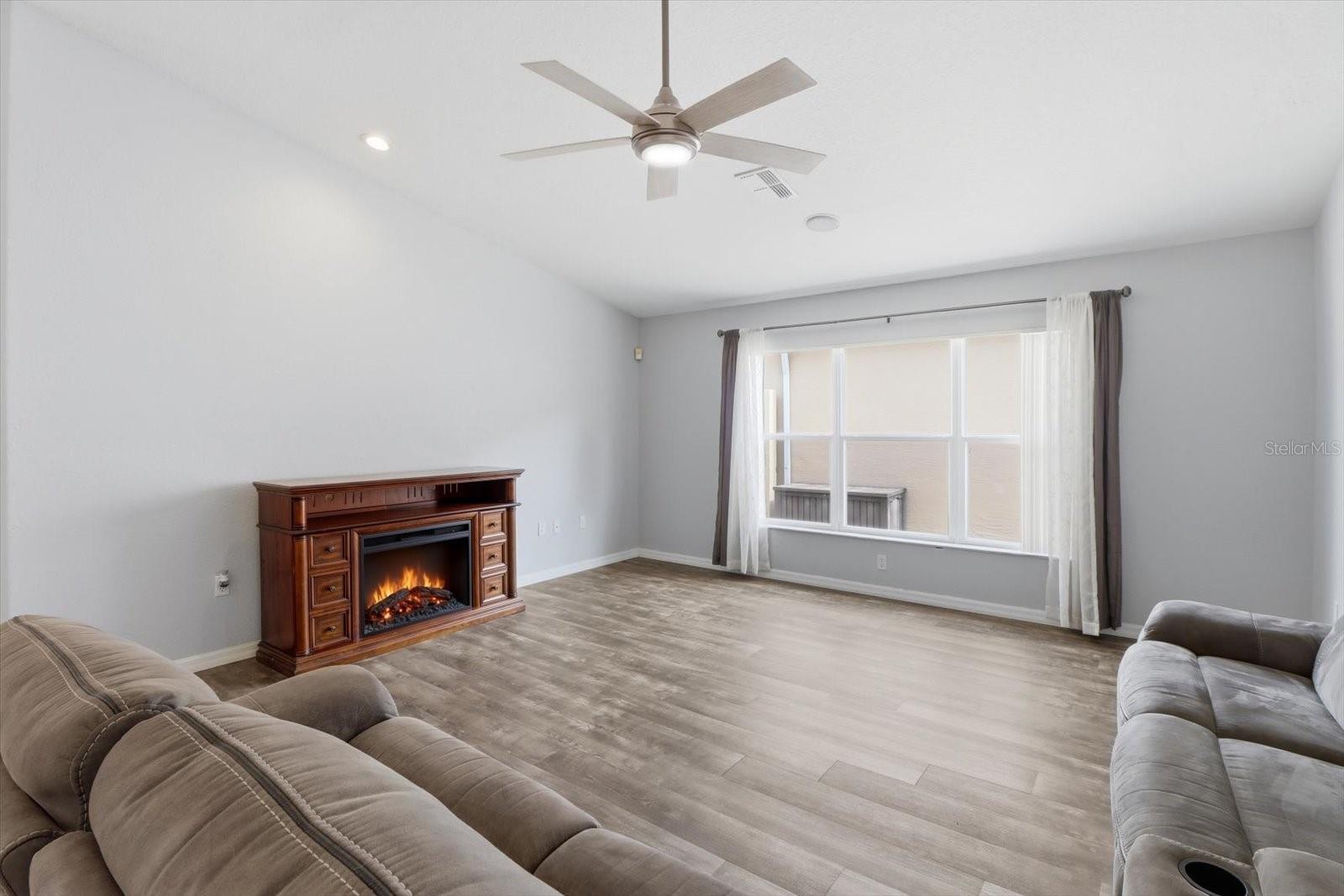 250 ROYAL PALM WAY, SPRING HILL, FL, 34608